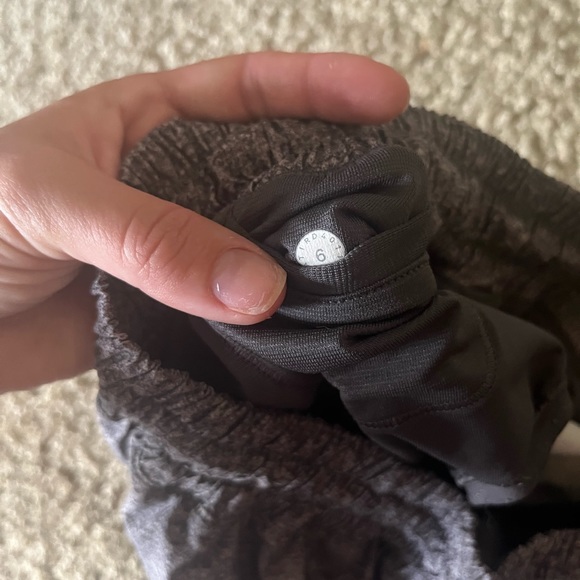 Heather grey Lulu shorts - Picture 3 of 3